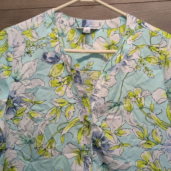 Croft & Barrow Women's Short Sleeve Floral Blouse Size Medium - Picture 3 of 9
